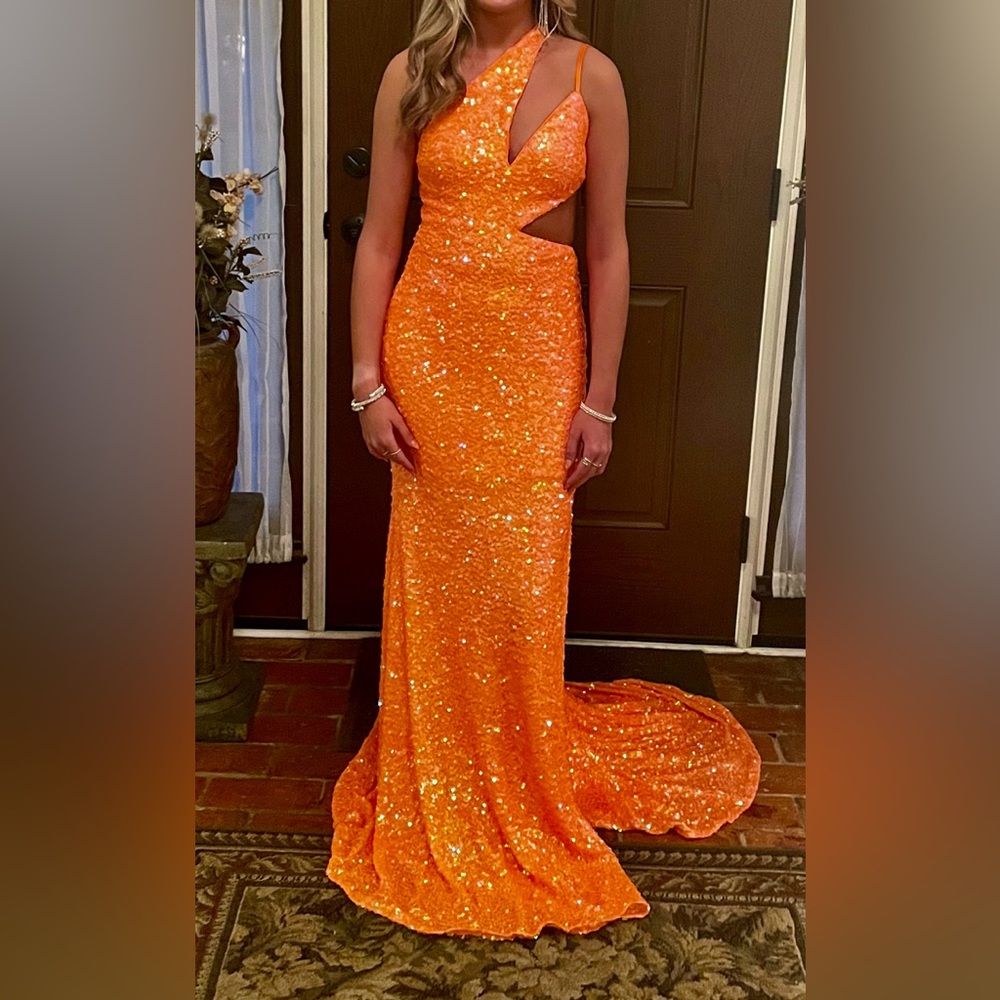 Great deal on a stunning orange sequin prom or formal dress - breathtaking 🧡